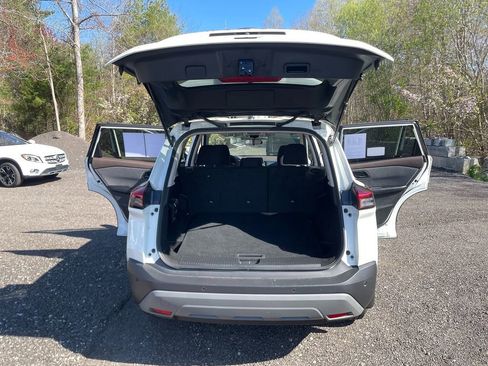 Used 2023 Nissan Rogue S AWD/4WD image 24