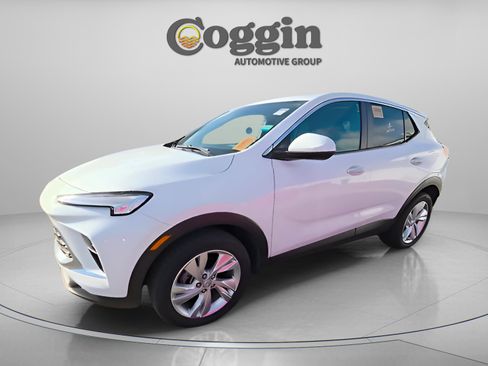 Used 2024 Buick Encore GX Preferred image 3
