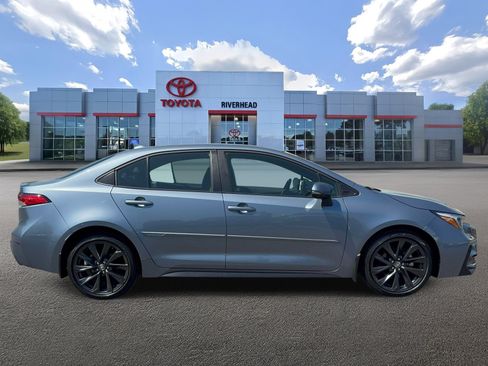 Certified 2023 Toyota Corolla SE FWD image 3
