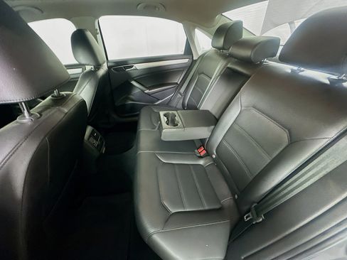 Used 2019 Volkswagen Passat 2.0T Wolfsburg FWD image 26