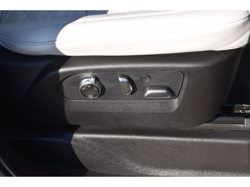 Certified 2025 Cadillac Escalade ESV Sport Platinum w/ LPO, Floor Liner Package image 32