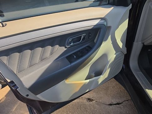 Used 2012 Ford Taurus SEL FWD image 17