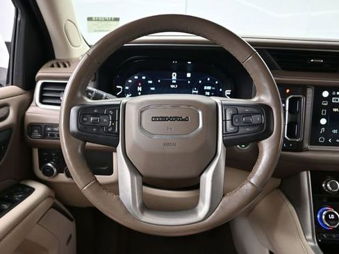 Used 2022 GMC Yukon XL Denali AWD/4WD image 27