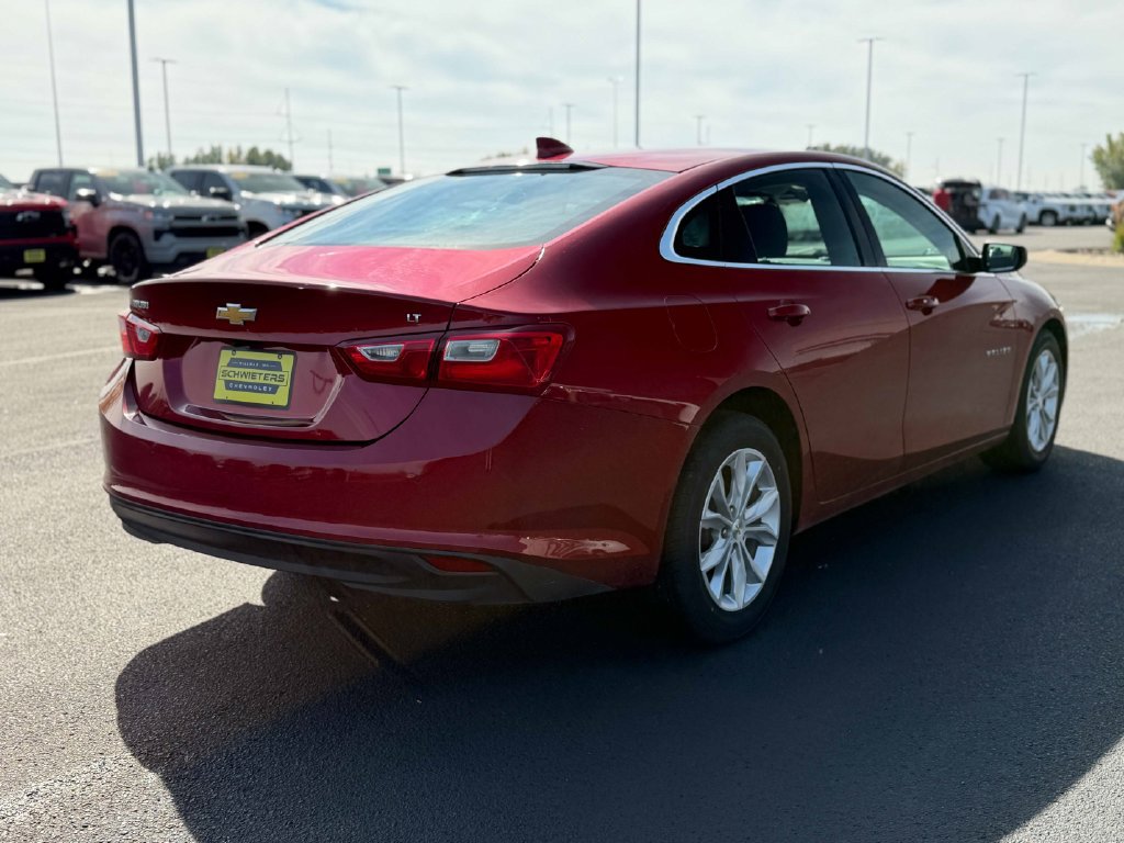 Used 2025 Chevrolet Malibu LT FWD image 7