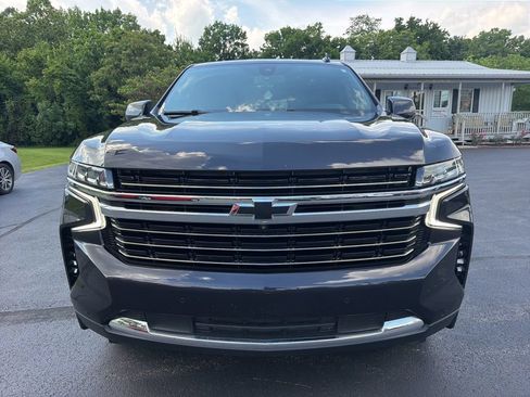 Used 2022 Chevrolet Tahoe LT w/ Luxury Package AWD/4WD image 2