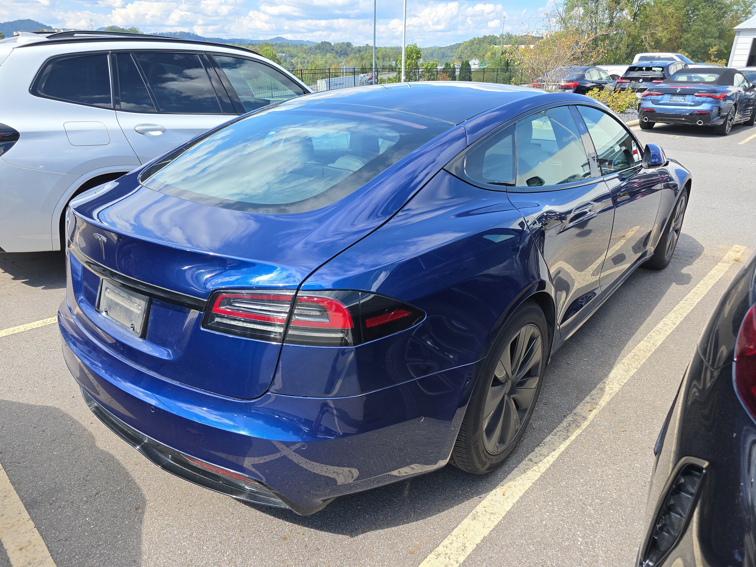 Used 2022 Tesla Model S AWD/4WD image 2