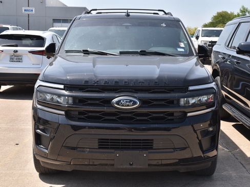 Used 2023 Ford Expedition Limited RWD image 3