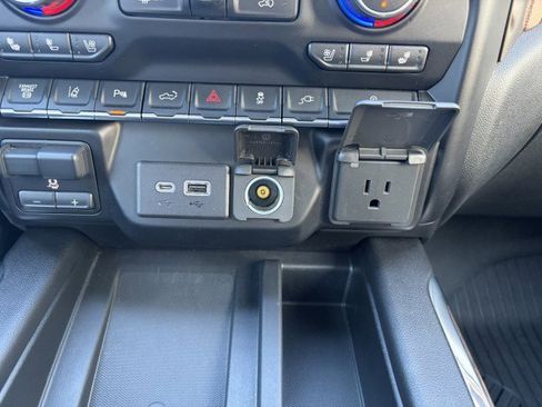 Used 2020 Chevrolet Silverado 2500 High Country w/ Technology Package image 36