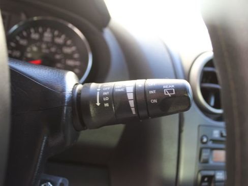 Used 2011 Nissan Rogue S image 18