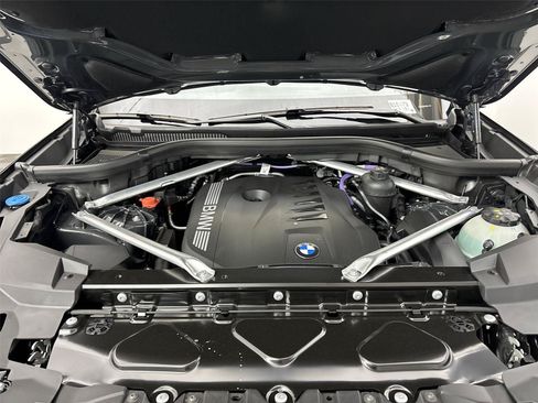 New 2026 BMW X5 xDrive40i w/ M Sport Package AWD/4WD image 20
