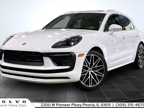 Used 2024 Porsche Macan S w/ Premium Plus Package AWD/4WD image 1