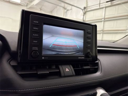 Used 2022 Toyota RAV4 XLE image 26