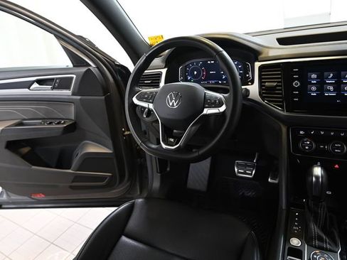 Used 2023 Volkswagen Atlas Cross Sport SEL R-Line AWD/4WD image 32