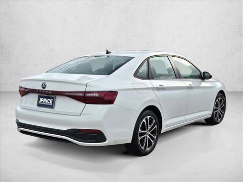 Used 2025 Volkswagen Jetta Sport FWD image 5