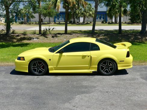 Used 2001 Ford Mustang GT image 12