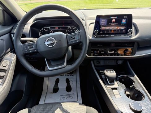 New 2026 Nissan Rogue SV AWD/4WD image 12