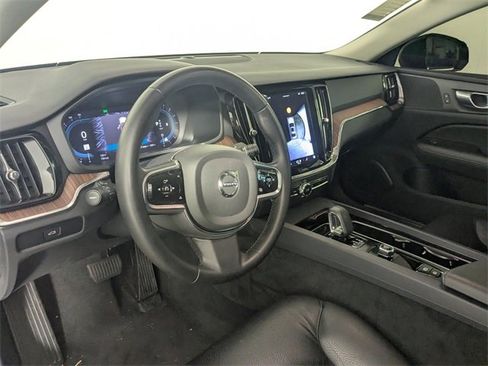 Used 2024 Volvo S60 B5 Plus image 12