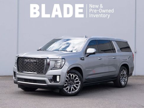 Used 2024 GMC Yukon XL Denali Ultimate AWD/4WD image 1