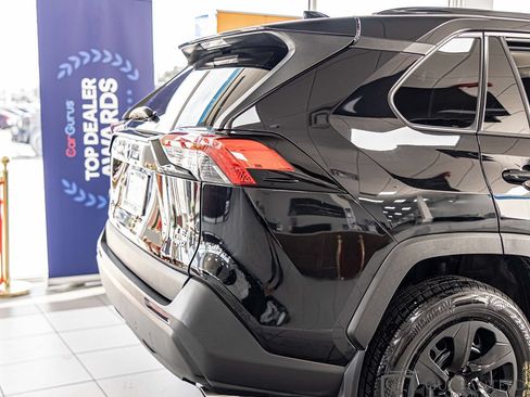 Used 2020 Toyota RAV4 LE w/ All Weather Liner Package AWD/4WD image 16
