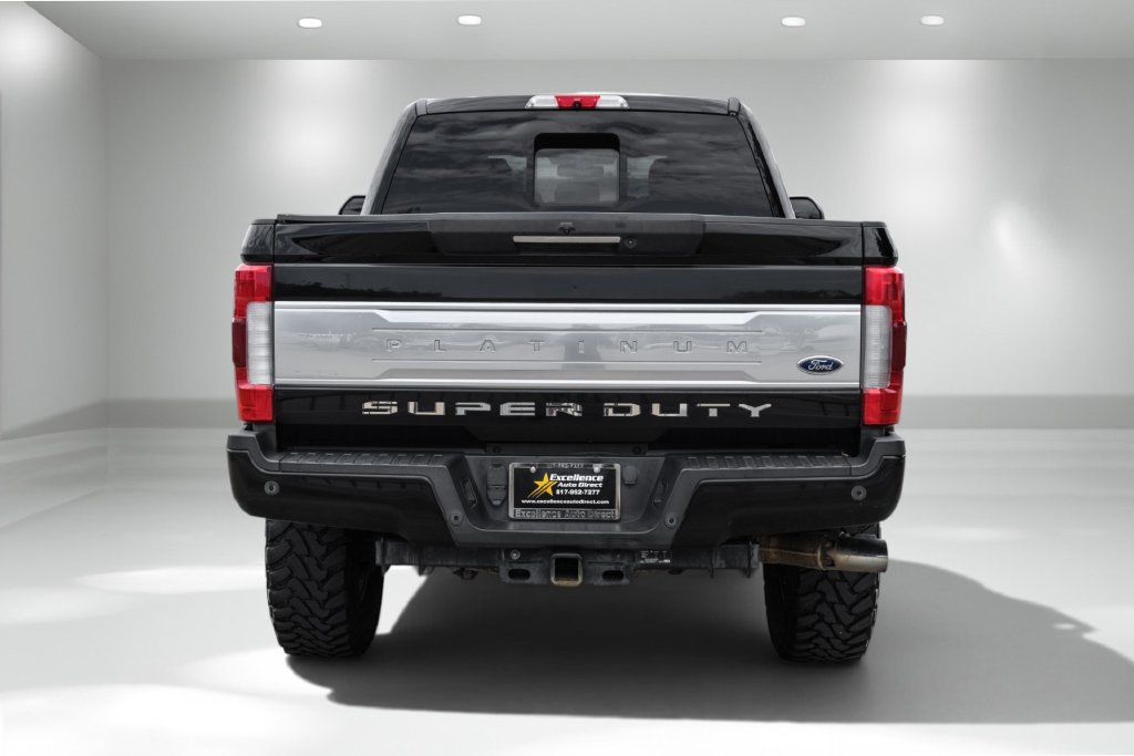 Used 2017 Ford F250 Platinum w/ Platinum Ultimate Package AWD/4WD image 8