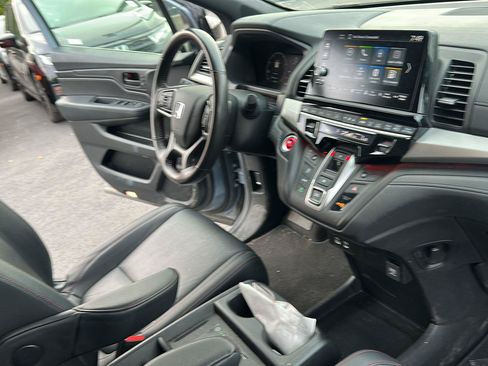 Used 2025 Honda Odyssey Sport-L image 10