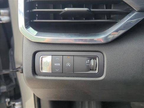 Used 2025 GMC Acadia Elevation FWD image 14
