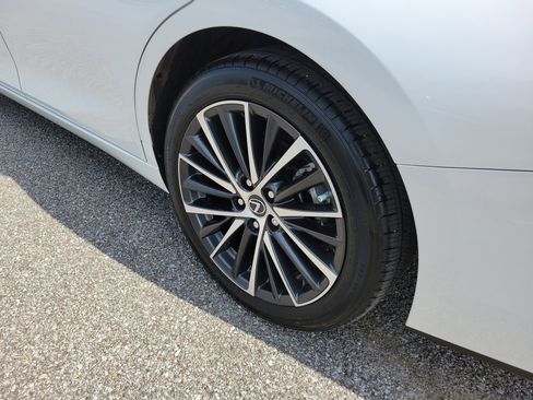 Used 2023 Lexus ES 350 w/ Premium Package FWD image 26