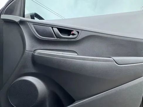 Used 2018 Hyundai Kona SEL w/ SEL Tech Package 02 image 24