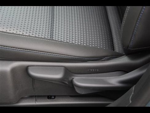 New 2026 Chevrolet Trax LT w/ LT Convenience Package FWD image 5