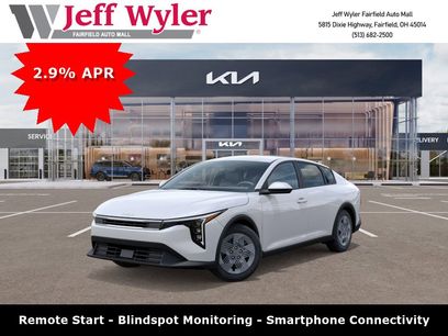 New 2025 Kia K4 LX