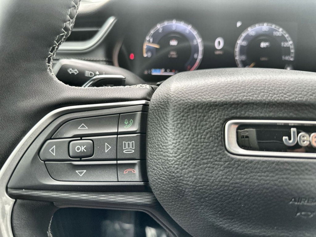 New 2025 Jeep Grand Cherokee Altitude RWD image 29