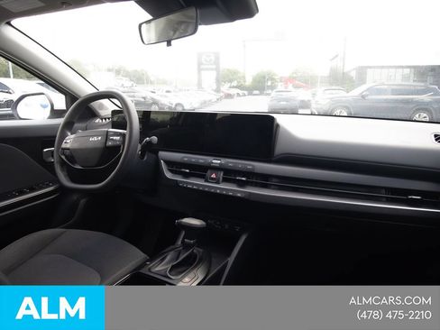 Used 2025 Kia K4 FWD image 24