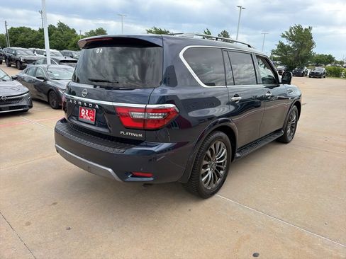 Used 2022 Nissan Armada Platinum w/ Captain's Chairs Package RWD image 5