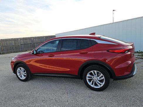 New 2026 Buick Envista Preferred image 2