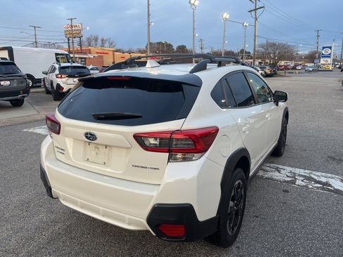 Certified 2022 Subaru Crosstrek 2.0i Premium image 5