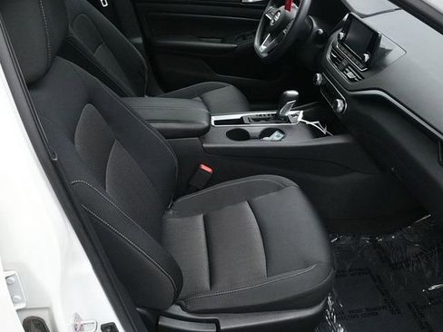 Used 2021 Nissan Altima 2.5 S image 9