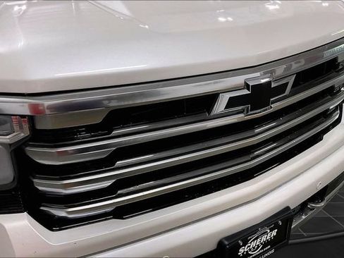 Used 2024 Chevrolet Silverado 1500 High Country w/ Technology Package AWD/4WD image 30