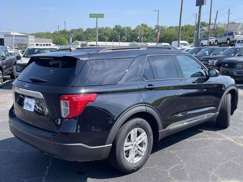 Certified 2023 Ford Explorer XLT RWD image 3