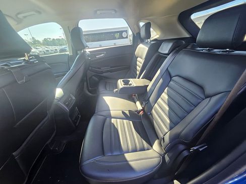 Used 2024 Ford Edge SEL w/ Convenience Package image 10