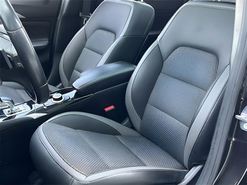 Used 2019 INFINITI QX30 Premium w/ Navigation Package image 18