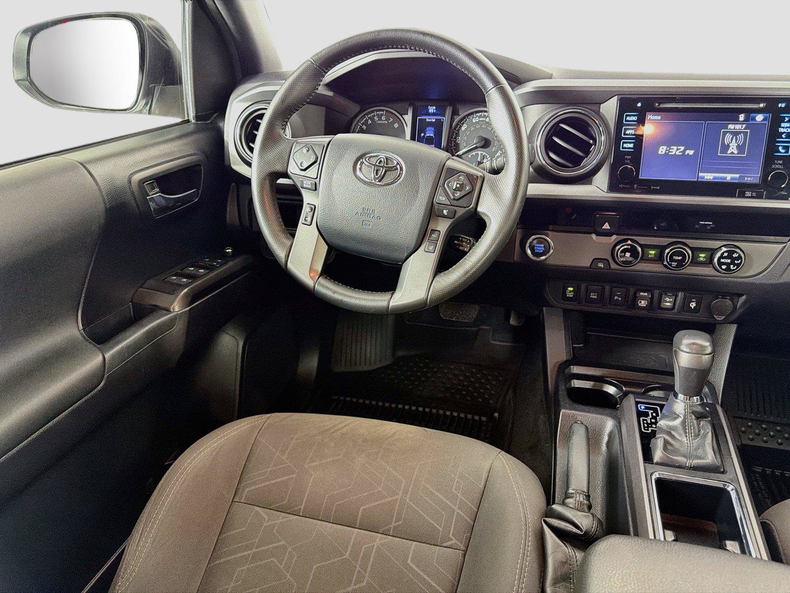 Used 2018 Toyota Tacoma TRD Sport w/ Technology Package RWD image 20