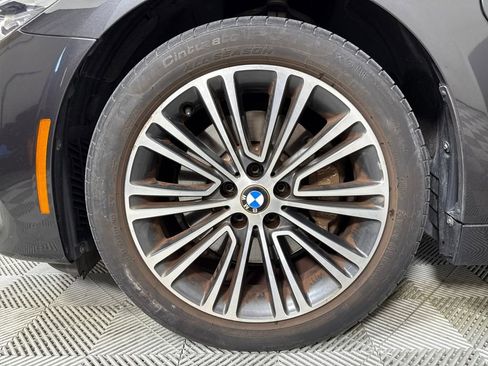 Used 2018 BMW 530e image 19