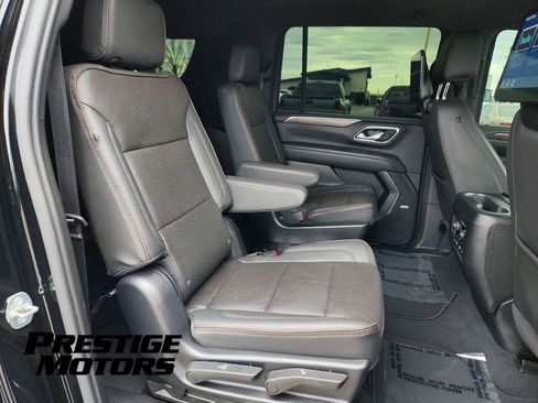 Used 2023 Chevrolet Suburban High Country w/ Advanced Technology Package image 23