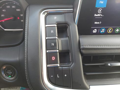 Used 2021 Chevrolet Suburban Z71 w/ Luxury Package AWD/4WD image 21