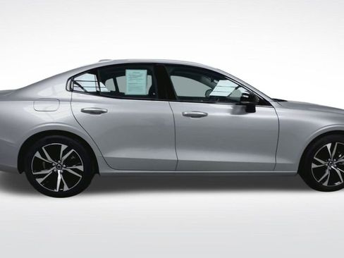 Used 2025 Volvo S60 B5 Core AWD/4WD image 25