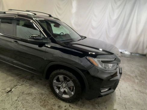 Used 2025 Honda Ridgeline TrailSport image 2