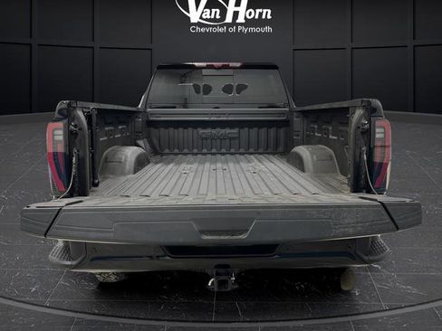 Used 2025 GMC Sierra 3500 AT4 w/ AT4 Premium Plus Package image 14