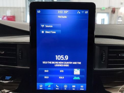 Used 2024 Ford Explorer Limited w/ Limited Technology Package AWD/4WD image 6