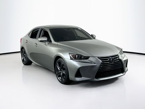 Used 2018 Lexus IS 300 AWD image 3