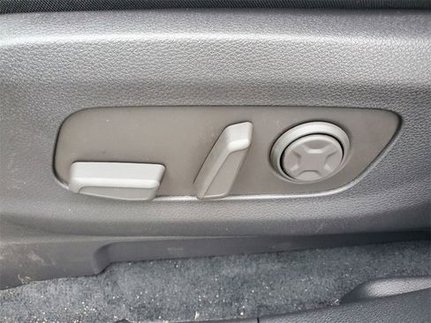 New 2025 Kia Carnival SX Prestige image 6